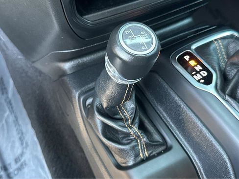 Used 2021 Jeep Wrangler Unlimited Sahara image 27