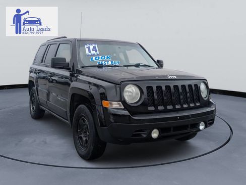 Used 2014 Jeep Patriot Sport w/ Power Value Group image 2