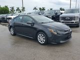 Used 2021 Toyota Corolla LE image 3