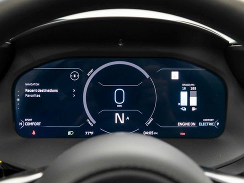 Used 2025 McLaren Artura Spider image 18