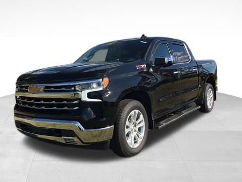 Used 2024 Chevrolet Silverado 1500 LTZ AWD/4WD image 3