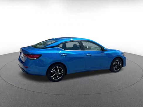 Used 2025 Nissan Sentra SV FWD image 14