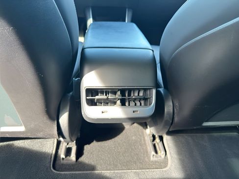 Used 2019 Tesla Model 3 RWD image 12