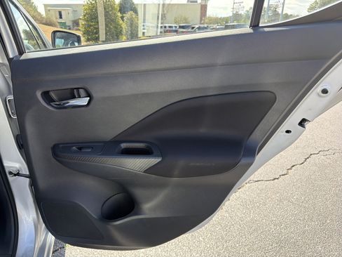 Used 2021 Nissan Versa SV image 16