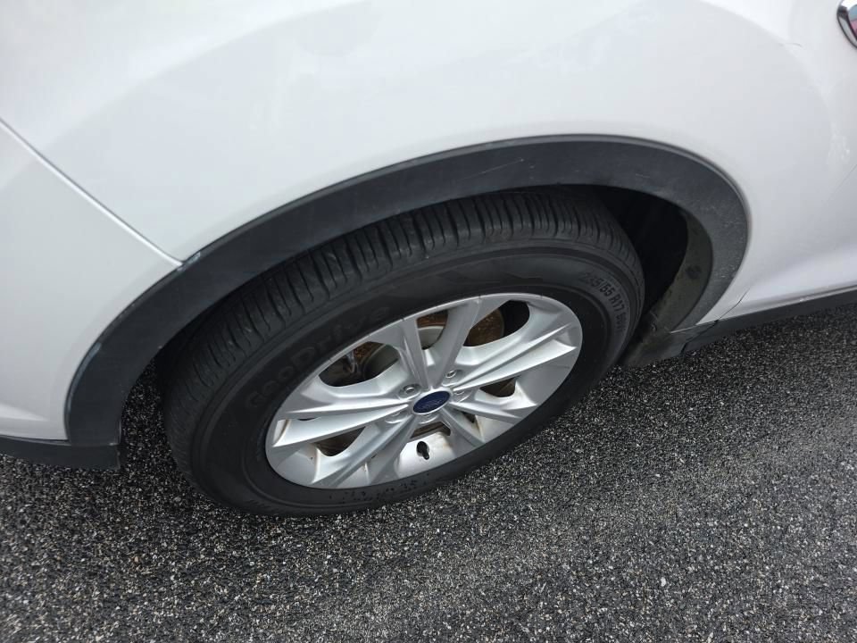 Used 2019 Ford Escape SE FWD image 21