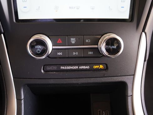 Used 2024 Ford Edge SEL image 21