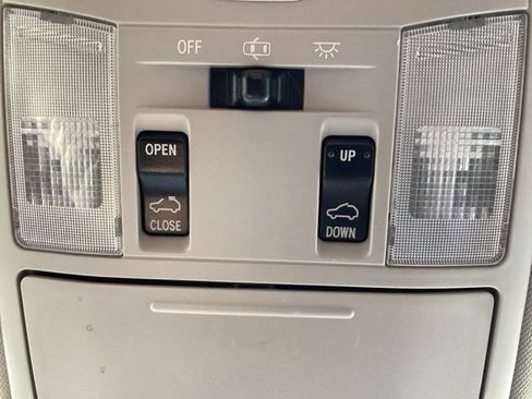 Used 2018 Toyota RAV4 XLE image 21