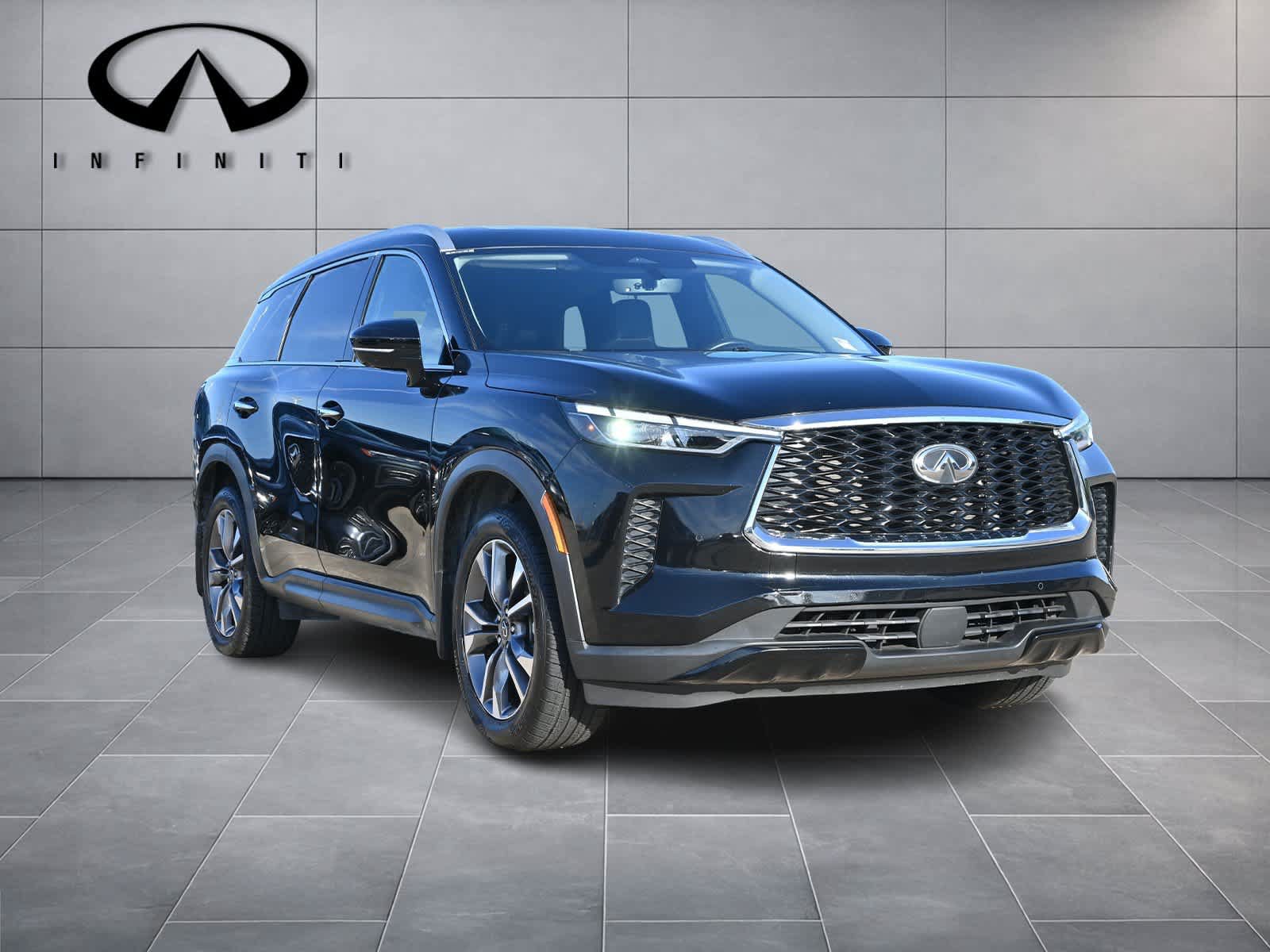 Certified 2024 INFINITI QX60 Luxe w/ Cargo Package FWD image 2