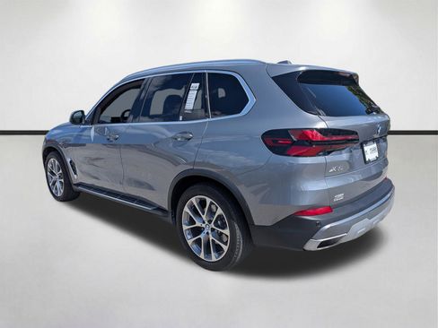 Used 2024 BMW X5 xDrive40i AWD/4WD image 6