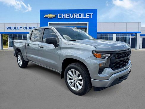 Certified 2025 Chevrolet Silverado 1500 Custom RWD image 2