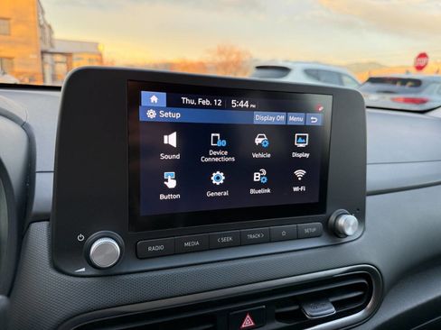 Used 2023 Hyundai Kona SE image 37