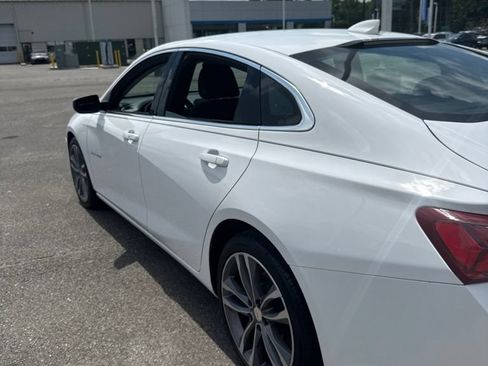 Used 2022 Chevrolet Malibu LT FWD image 16