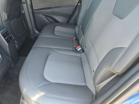 Certified 2023 Kia Niro EX image 18