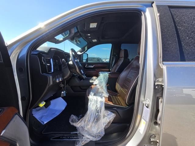 Used 2024 GMC Sierra 3500 Denali Ultimate AWD/4WD image 4