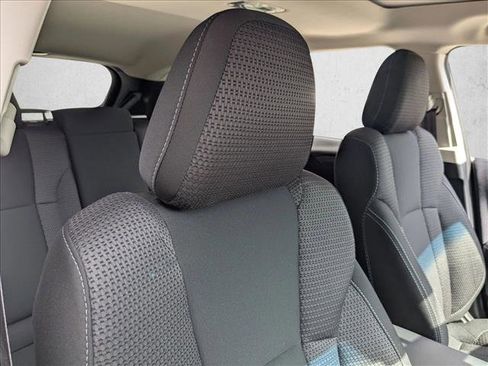 Used 2022 Subaru Outback Premium image 19