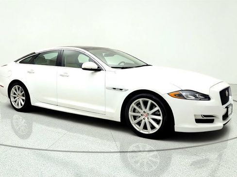 Used 2016 Jaguar XJ R-Sport AWD/4WD image 3