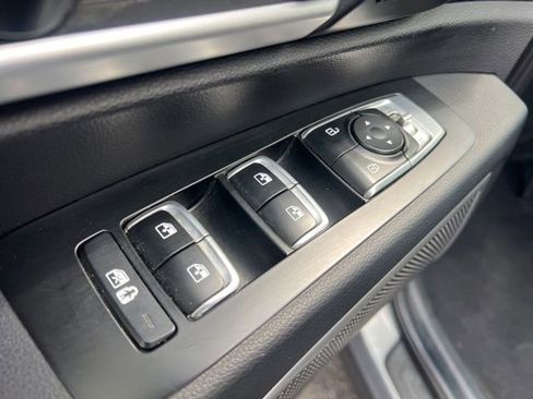 Used 2022 Kia Telluride S image 31