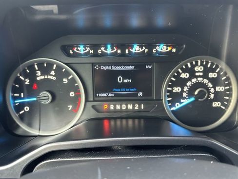 Used 2015 Ford F150 XLT w/ Equipment Group 301A Mid image 12