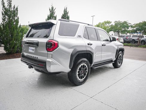Used 2025 Toyota 4Runner TRD Off-Road Premium w/ Tow Technology Package AWD/4WD image 11
