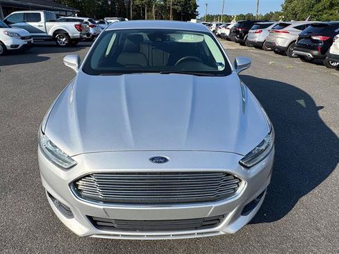 Used 2016 Ford Fusion SE AWD/4WD image 16