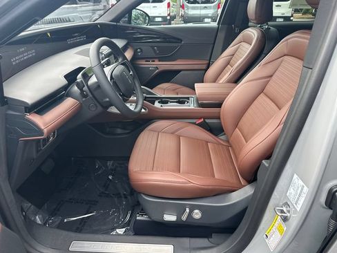 New 2026 Lincoln Nautilus Reserve w/ Jet Appearance Package AWD/4WD image 10