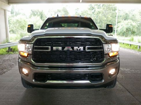 Used 2024 RAM 5500 Tradesman w/ Chrome Appearance Group AWD/4WD image 28