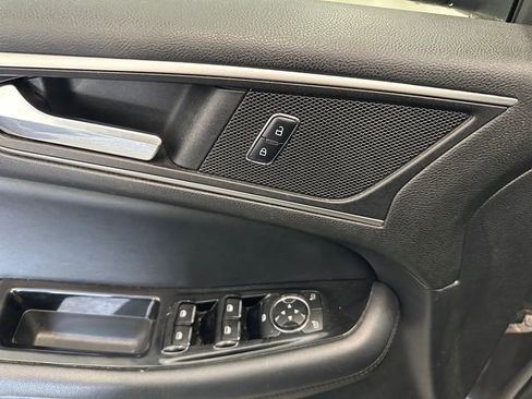 Used 2015 Ford Edge SEL w/ Equipment Group 201A AWD/4WD image 19