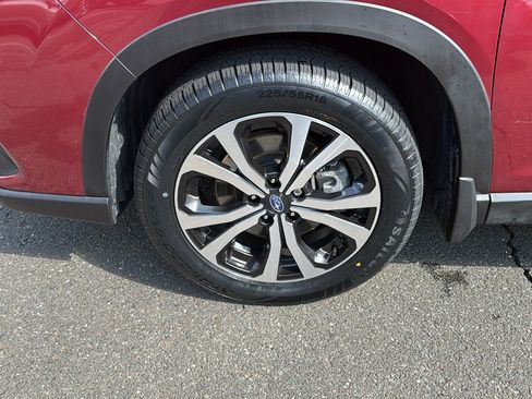 Used 2023 Subaru Forester Limited AWD/4WD image 10