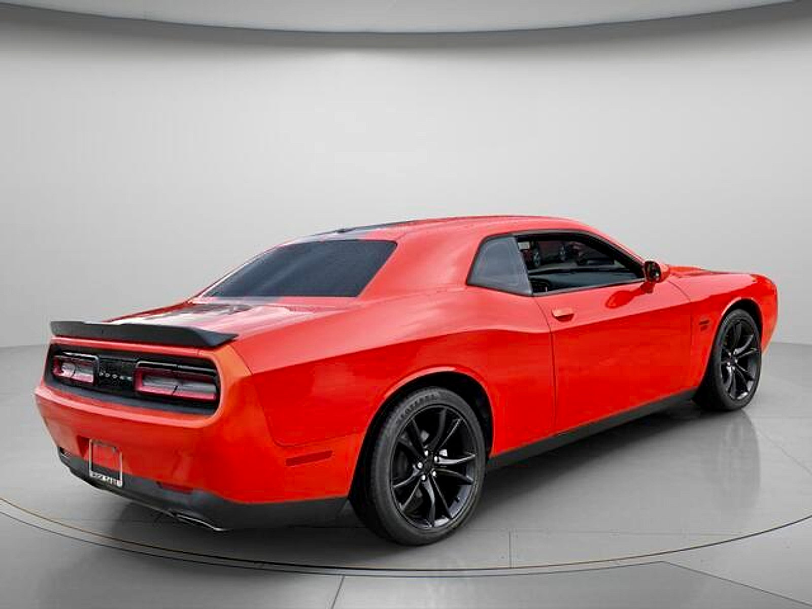 Used 2016 Dodge Challenger R/T w/ Blacktop Package RWD image 7