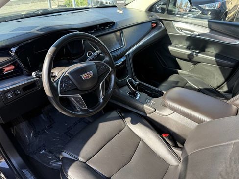 Used 2018 Cadillac XT5 Premium Luxury image 10
