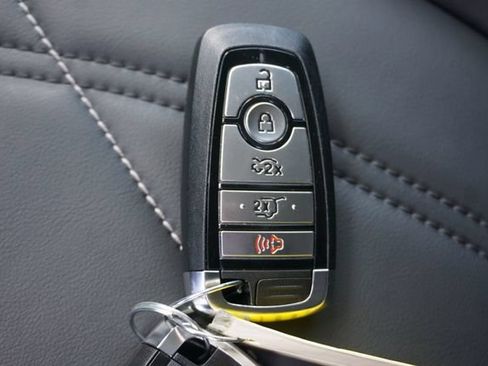 Used 2025 Ford Mustang Mach-E Select w/ Comfort Package Lite AWD/4WD image 18