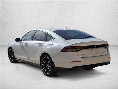 Used 2023 Honda Accord Touring image 7