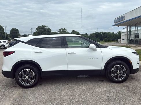 Used 2025 Chevrolet Blazer LT FWD image 6