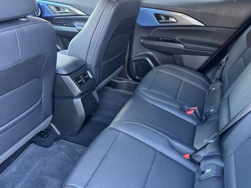 Used 2025 Chevrolet Equinox EV LT w/ Convenience Package image 15