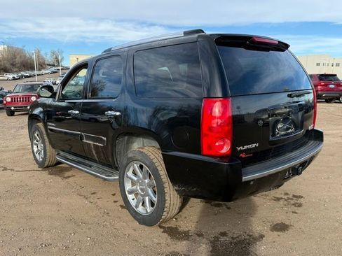 Used 2008 GMC Yukon Denali image 3