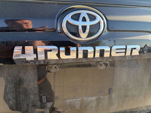 Used 2023 Toyota 4Runner SR5 Premium w/ Moonroof Package image 9