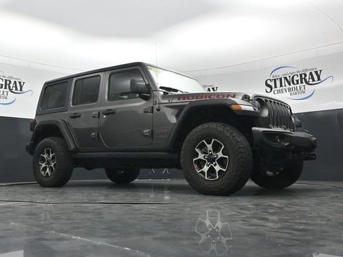 Used 2019 Jeep Wrangler Unlimited Rubicon w/ LED Lighting Group AWD/4WD image 29