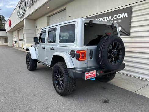 Used 2022 Jeep Wrangler Unlimited Sahara w/ Cold Weather Group image 6