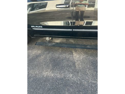 Used 2021 RAM 1500 Limited AWD/4WD image 16