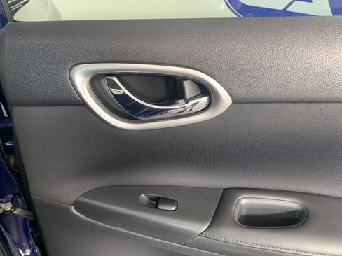 Used 2019 Nissan Sentra SV FWD image 32
