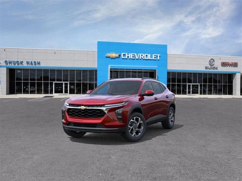 New 2026 Chevrolet Trax LT w/ Driver Confidence Package image 8