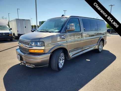 Used 2021 Chevrolet Express 2500 image 4