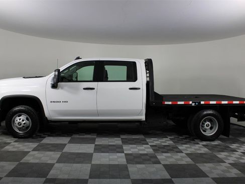 Used 2022 Chevrolet Silverado 3500 W/T w/ WT Fleet Convenience Package image 5