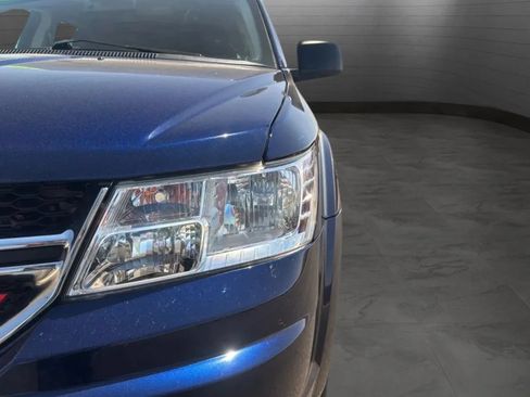 Used 2020 Dodge Journey SE w/ SE Popular Equipment Group FWD image 32