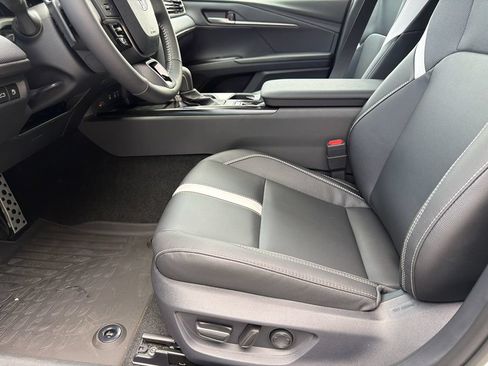 New 2026 Toyota Camry SE FWD image 17