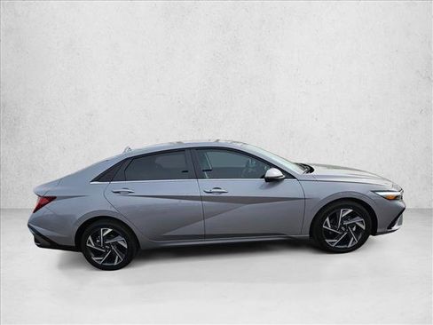 New 2026 Hyundai Elantra Limited w/ Cargo Package image 7