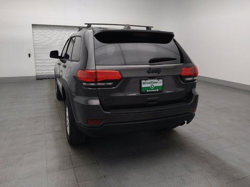 Used 2019 Jeep Grand Cherokee Laredo AWD/4WD image 6