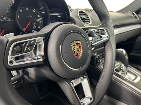Used 2024 Porsche 718 Cayman RWD image 18