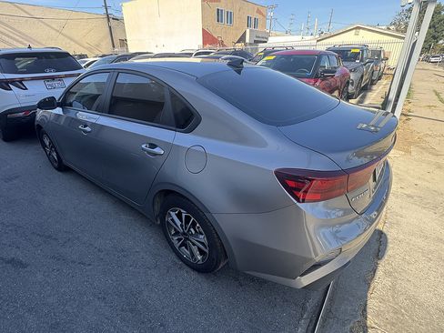 Used 2024 Kia Forte LXS w/ LXS Technology Package FWD image 4