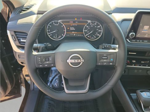 Certified 2026 Nissan Rogue SV w/ Cold Weather Package FWD image 23